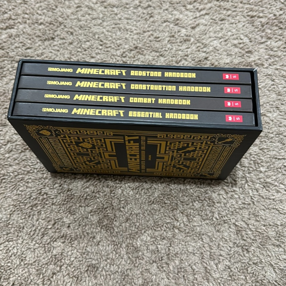 Minecraft The Complete Handbook Collection - Picture 4 of 4